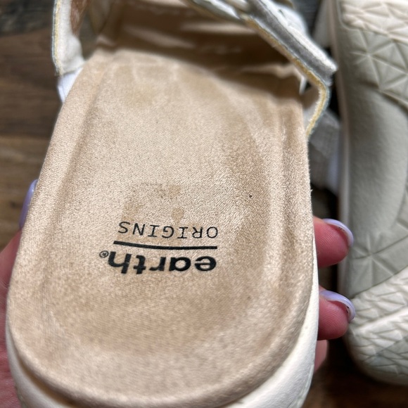 Earth Origins White Slip On Sandals Womens Size 9 - Picture 7 of 9